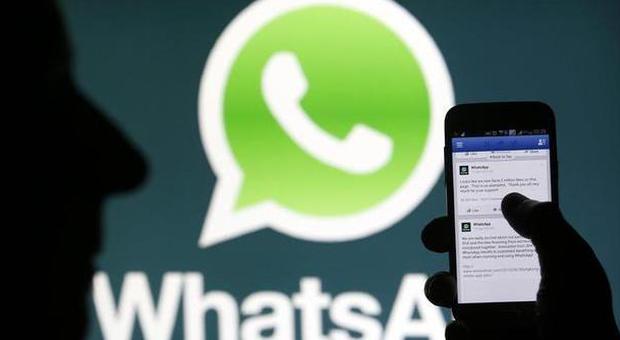 Facebook spegnerà Whatsapp per Messenger? Zuckerberg nega: "Sono due esperienze diverse"