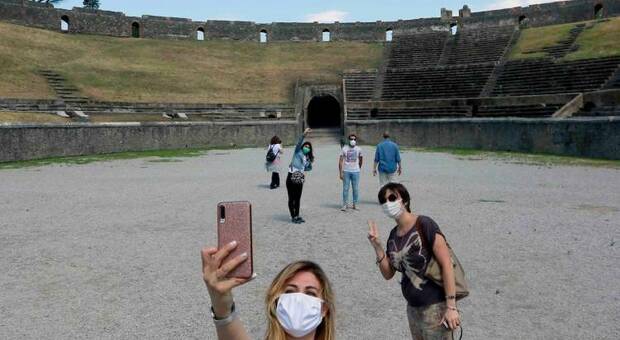 Pompei: scippò orologio a un turista, dopo due anni preso anche il complice