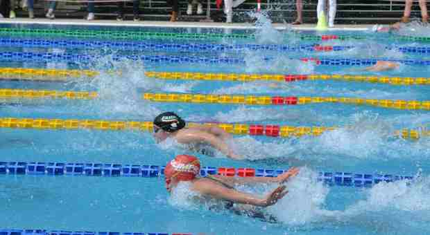 Trenta nuotatori intossicati in piscina per la rottura dell'impianto di aerazione a Brescia