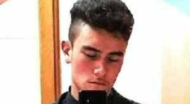 Giuseppe, 18 anni, aggredito da baby gang: individuati gli assalitori