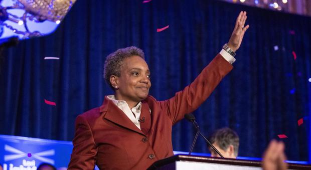 Chicago fa la storia, Lori Lightfoot eletta sindaca: è la prima afroamericana e apertamente gay