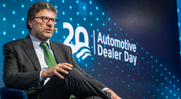 Giancarlo Giorgetti, ministro dello Sviluppo Economico all’Automotive Dealer Day in corso a Verona