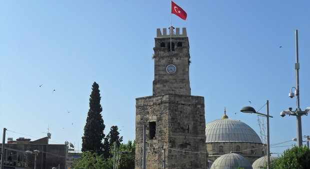 Gli orologi turchi segneranno la stessa ora della Mecca