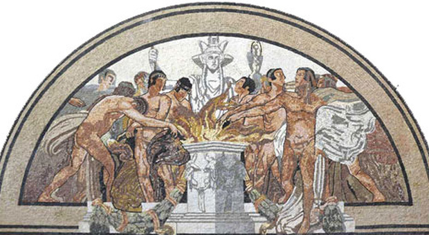 la monumentale lunetta a mosaico in tessere di marmo che riproduce in scala il bozzetto de La Visione (1912, Museo Civico di Rieti) ideata da Antonino Calcagnadoro