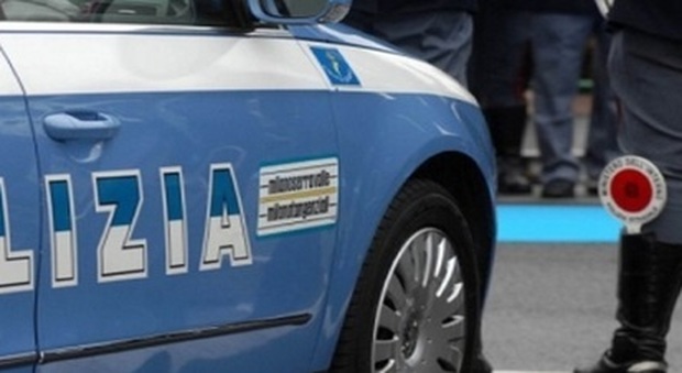 Folle inseguimento per le strade di Milano: alla guida dell'auto rubata due minorenni rom