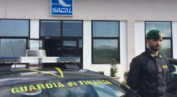 Calabria, corruzione e peculato in Sacal: 5 mila euro per un giorno a Milano