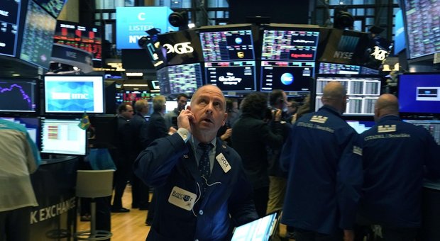 Coronavirus, Wall Street a picco: è mercato Orso. Il Dow Jones perde il 5,57%, listino giù del 20% da febbraio