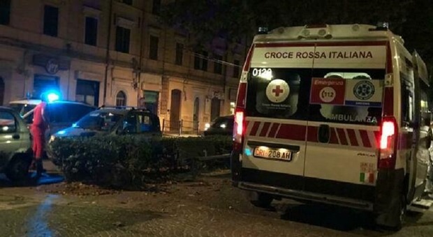 Ancona, malore fatale davanti al supermercato: un'anziana trovata morta vicino ai cassonetti