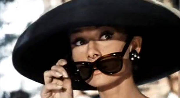 immagine Los Angeles, in vendita villa abitata da Audrey Hepburn, Mia Farrow e Frank Sinatra: costa 12 milioni di euro