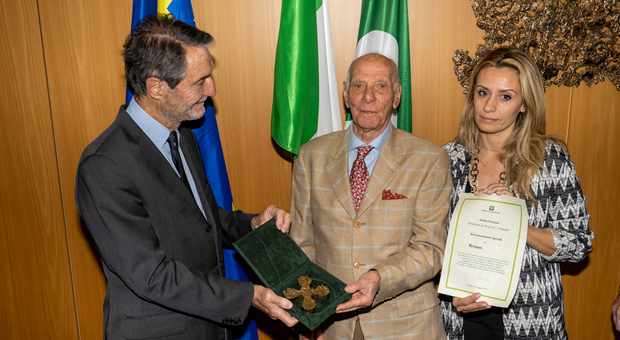 Salva la vicina da uno stupro, Bruno (94 anni) premiato dalla Regione Lombardia