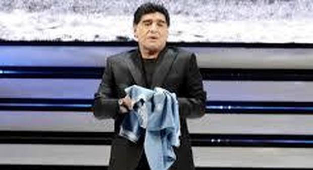 Maradona, amore senza tempo: 50 maglie storiche del Pibe de Oro in mostra a Napoli