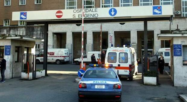 Raffica di furti in ospedale, derubati anche i pazienti: spariti soldi, medicinali e mascherine