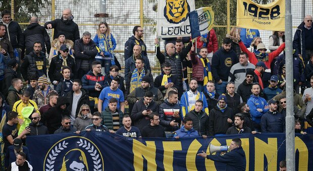 Calcio, positivo nel Frosinone: si attende il secondo tampone