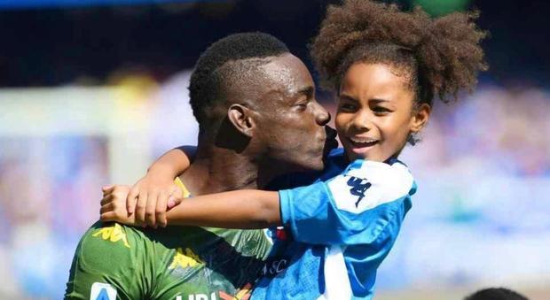 Balotelli con la figlia Pia «Amore, ti dedico il gol»