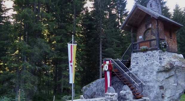 «Cercasi eremita: niente luce nè stipendio ma splendida vista sui monti dell'Austria»