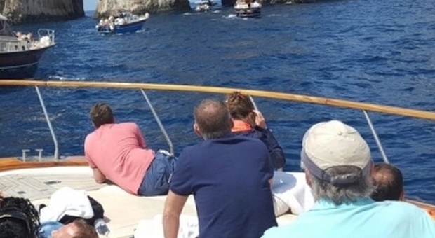 Gite a Capri e altri favori, magistrato finisce sotto inchiesta
