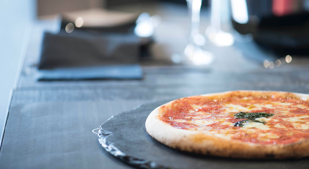 ‘A Pizza social: i follower personalizzano la pizza artigianale surgelata