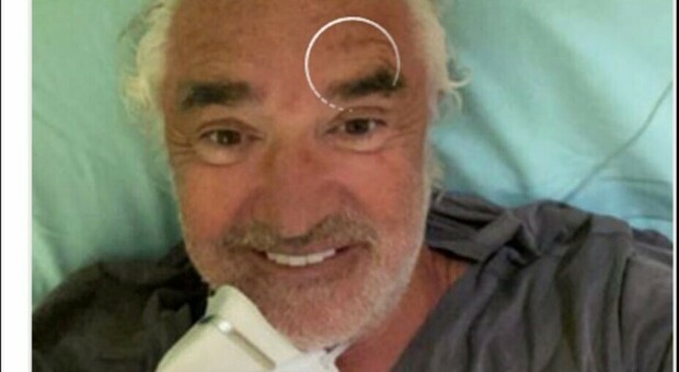 Flavio Briatore, il selfie dal letto al San Raffaele (cancellato pochi minuti dopo)