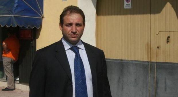 Il sindaco di Giugliano in Campania: pugno duro contro gli assenteisti