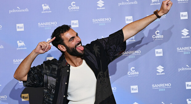 Festival di Sanremo: Mengoni stra favorito per la vittoria. Seguito da Ultimo e Mr Rain. L'artista in lacrime: sono felice. La classifica