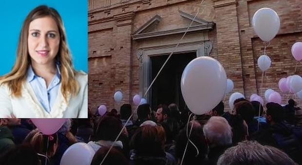 San Costanzo, una folla commossa e silenziosa per l'addio a Martina