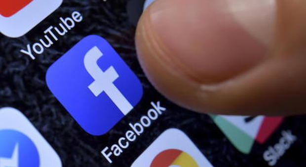 Tribunale ordina a una nonna di eliminare le fototografie dei nipoti pubblicate su Facebook