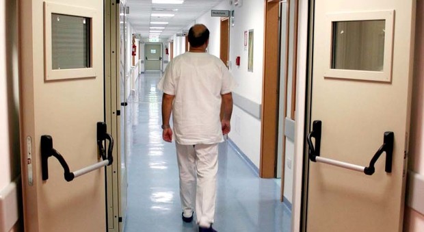 Ospedali: aumentano i posti-letto, ma non ci sono i medici