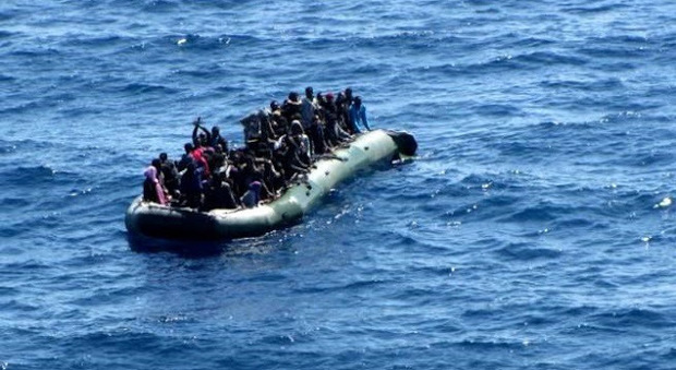 Naufragio in acque libiche, affonda barcone con 500 persone a bordo