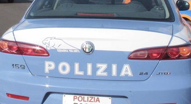 Polizia arresta uomo armato a Bari, forse sventato agguato