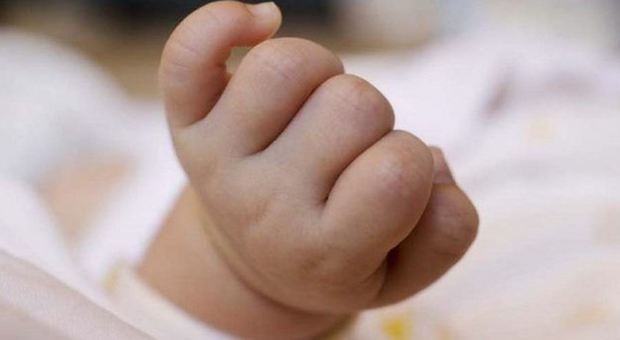 Neonato muore durante il travaglio in sala parto, la procura: «Ipotesi omicidio colposo»