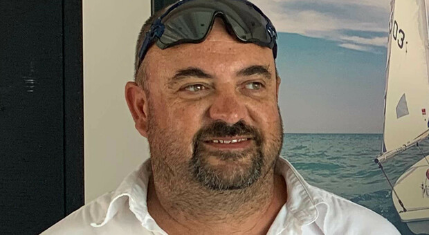 Istruttore di vela stroncato da infarto in Croazia: trovato morto nella camera dell'hotel