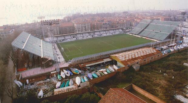 Calcio. Il Venezia torna a giocare allo stadio Penzo dopo 20 anni: si riscrive la storia