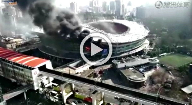 Shanghai Shenhua, incendio spaventoso nello stadio di Tevez e Guarin -Guarda