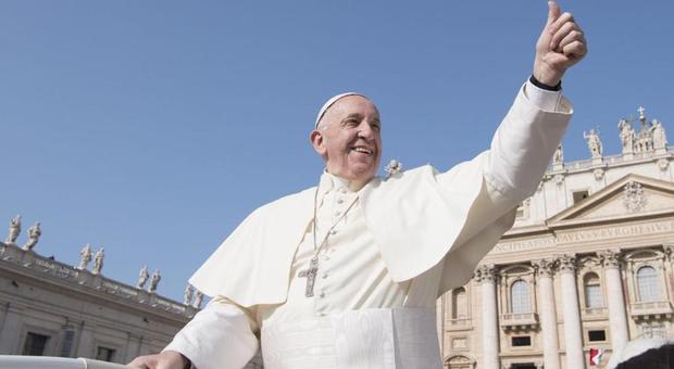 Papa Francesco a Napoli, ecco i dettagli della visita: in elicottero al Parco Virgiliano