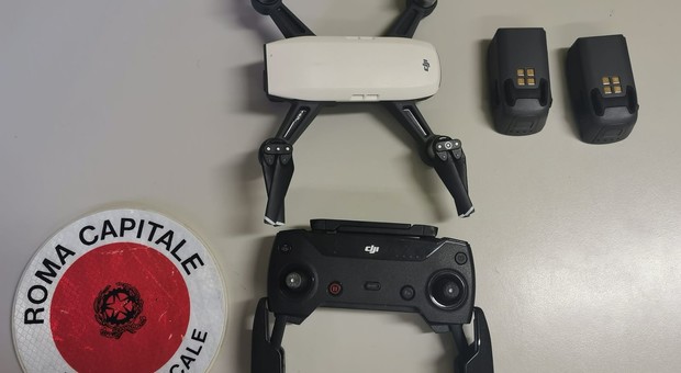 Il drone sequestrato dai vigili al turista russo