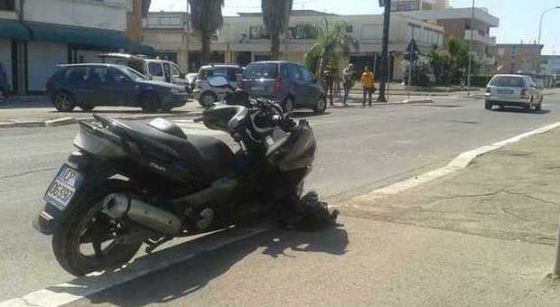 Latina, incidente: scooter contro auto, muore un uomo di 43 anni