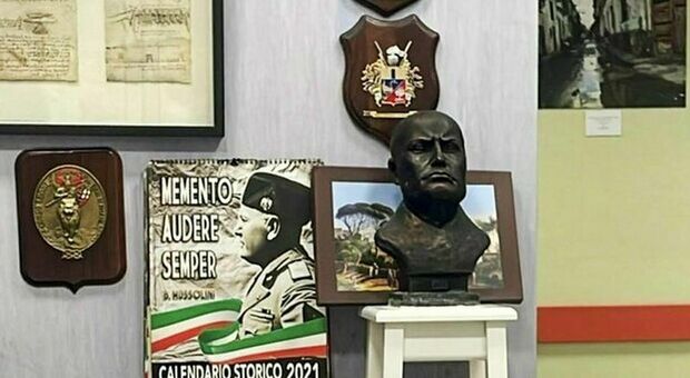 Il busto di Mussolini al Cardarelli