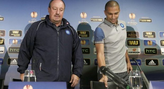 Napoli, stasera l'Europa League. Benitez e Inler: «Ci vuole più cazzimma»