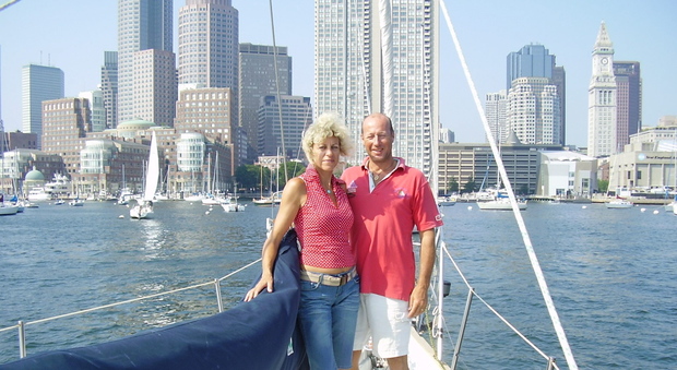 Nicoletta e Alfredo Giacon sulla loro barca Jancris