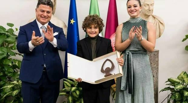 Francesco, pianista fenomeno, a 9 anni è premiato come una delle “100 eccellenze d’Italia”