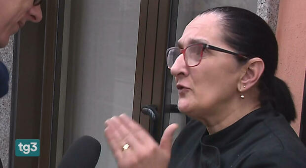 Giovanna Pedretti, la famiglia: «Siamo sotto assedio, viviamo un enorme dolore». Appesi striscioni contro i giornalisti