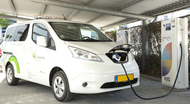 Una delle dieci unità V2G installate da Enel presso la sede della utility danese Frederiksberg Forsyning, che ha anche acquistato dieci van Nissan e-NV200.