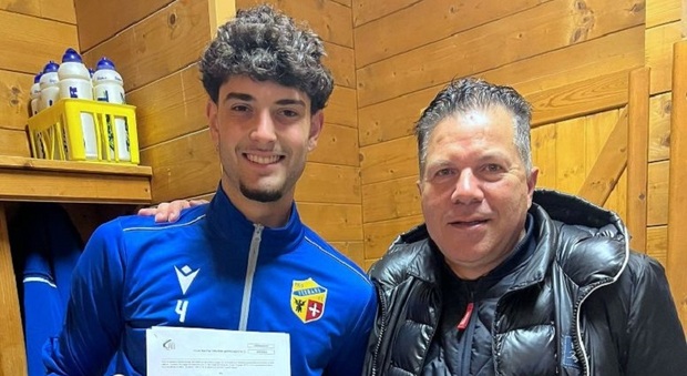 Fermana, il giovane difensore Giorgio Locanto firma il primo contratto da professionista a 17 anni