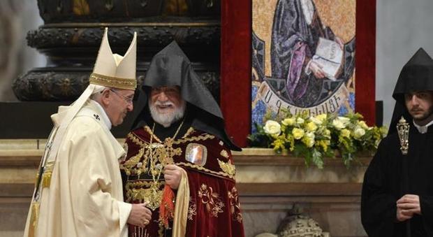 Il Papa inaugura la statua dell'eroe della cultura armena Gregorio di Narek