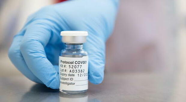 Vaccino Astrazeneca, l'azienda: «Falso che non protegge dal Covid gli over 65»