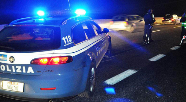 Polstrada Marche arresta uomo che rapinava i camionisti sull'A14