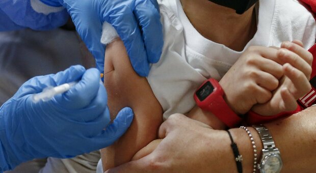 Vaccini bambini fragili: al Policlinico di Napoli si parte il 22 dicembre