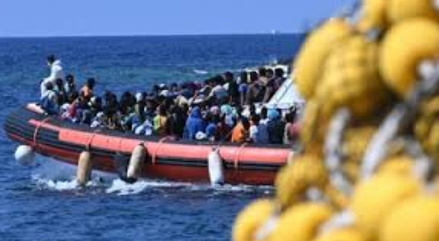Naufraga barchino in acque Sar Maltesi, salvati 45 migranti e recuperato un cadavere