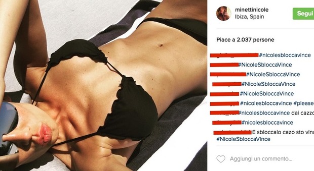 Nicole Minetti, le sue foto hot e quegli strani commenti sotto i post su Instagram