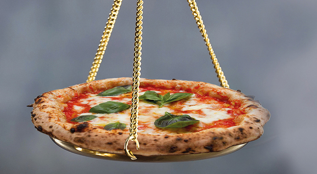 «Diritto alla pizza» di Angelo Pisani, presentazione con Biagio Izzo e Franco Pepe